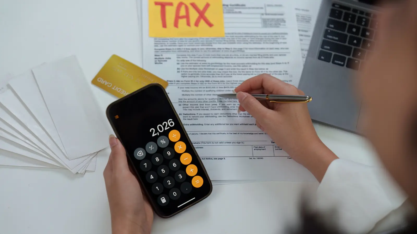 Calculator and notebook for tracking 180-day Thai tax residency threshold